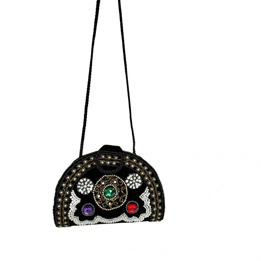 🆕 Magid Beaded Clutch Crossbody